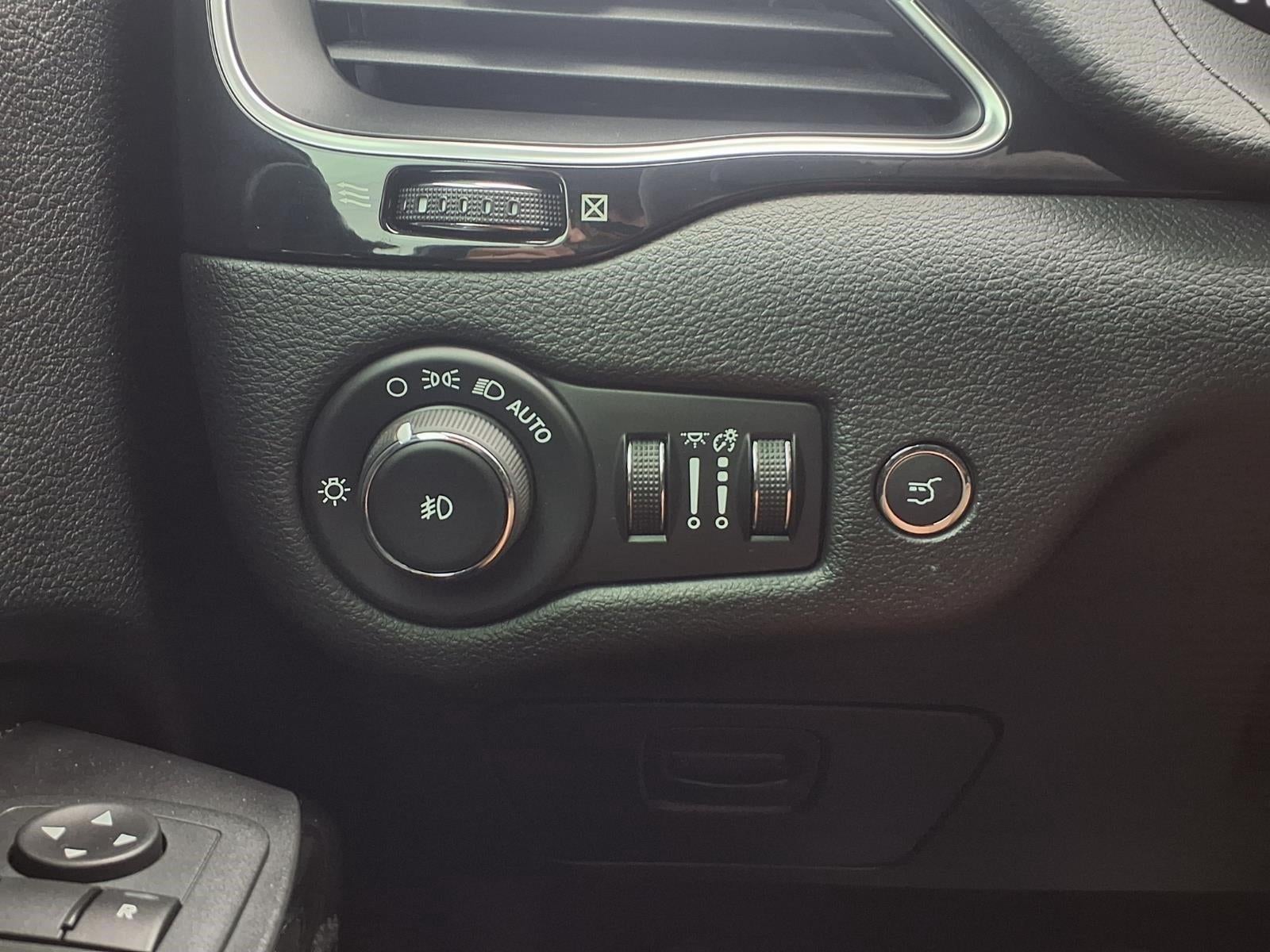 2020 Jeep Cherokee Altitude