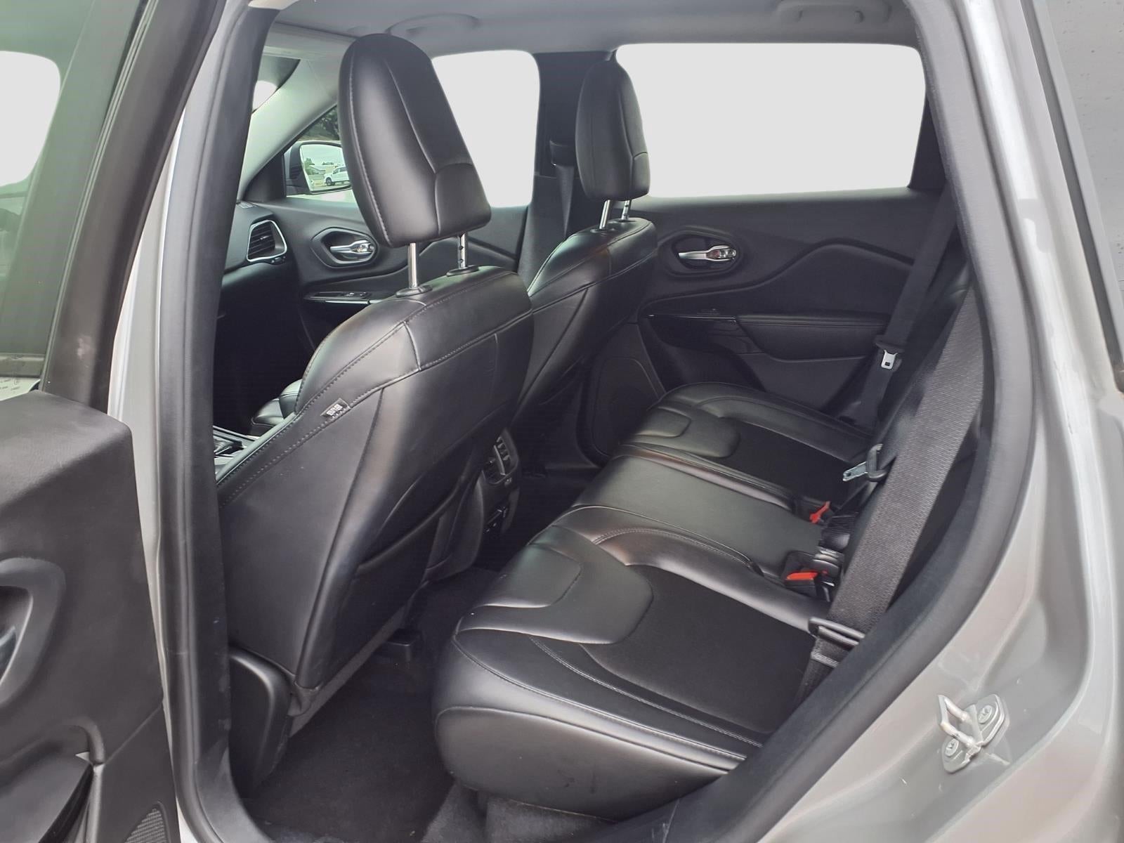2020 Jeep Cherokee Altitude
