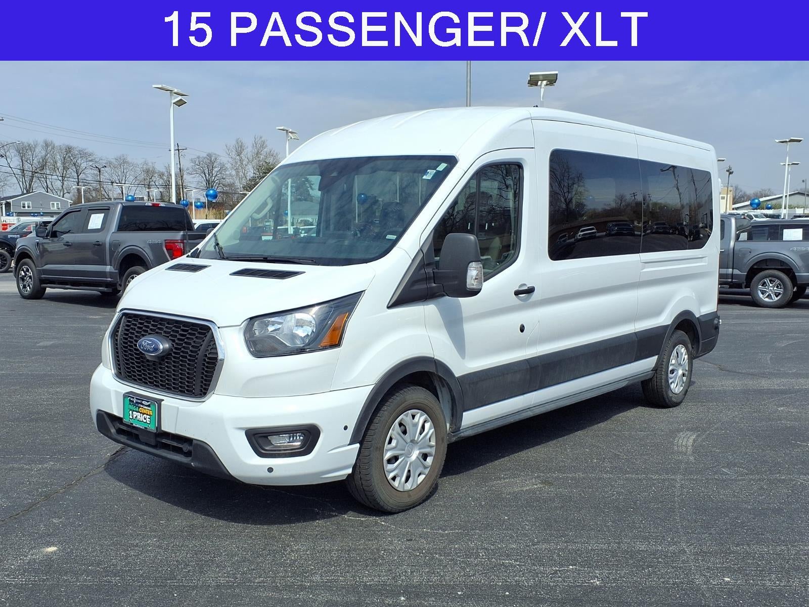 2024 Ford Transit Passenger Wagon XLT