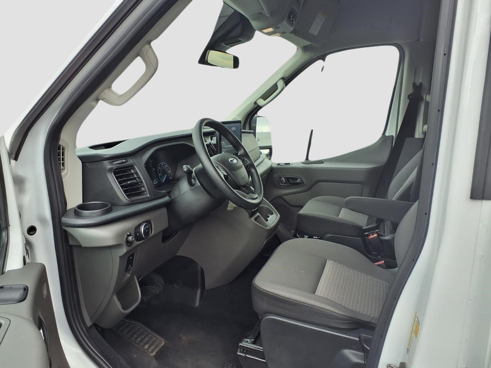 2024 Ford Transit Passenger Wagon XLT