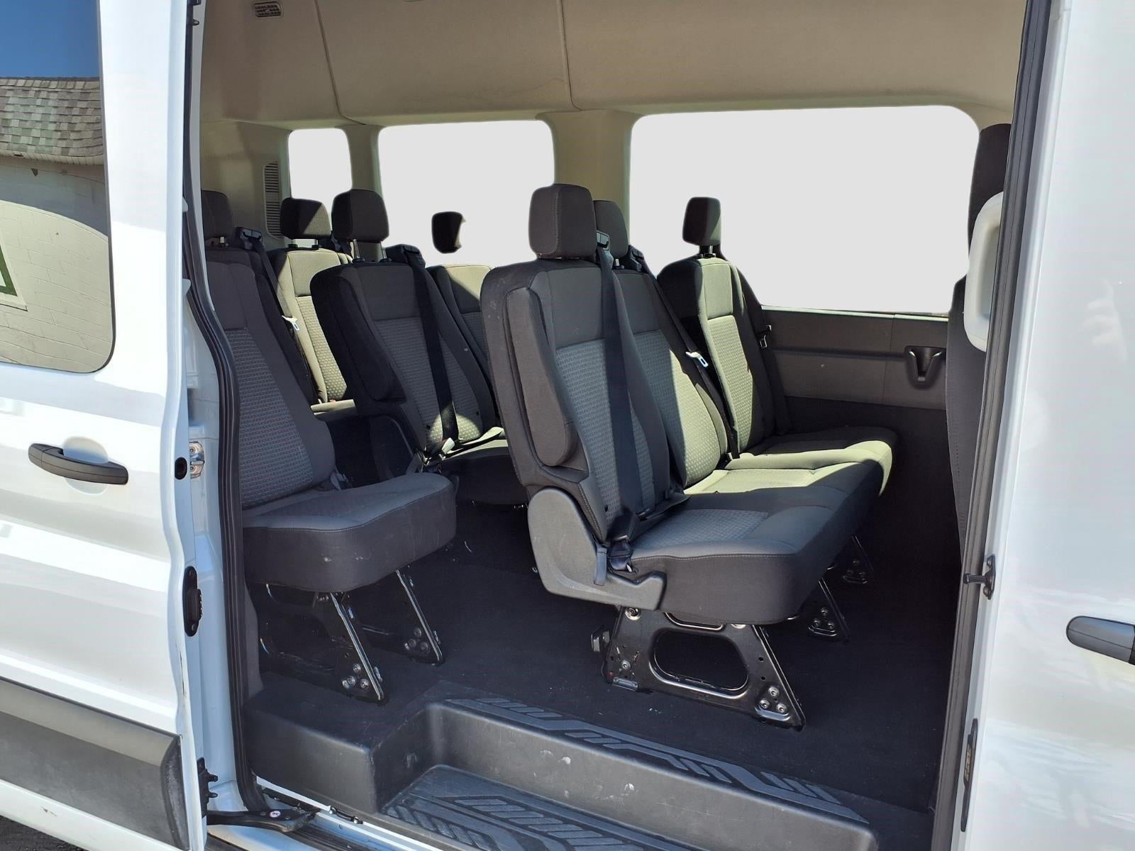 2025 Ford Transit Passenger Wagon XLT