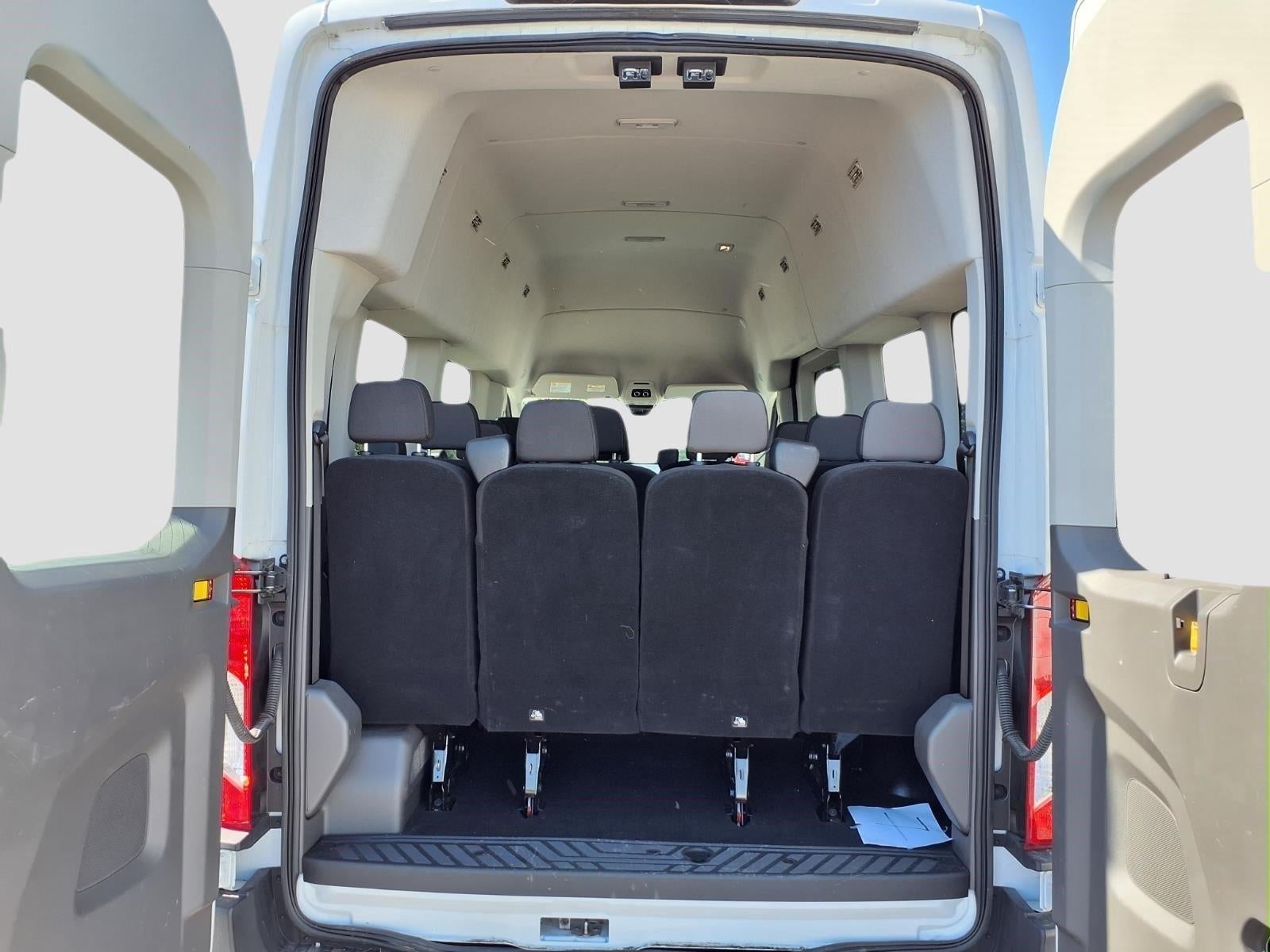 2025 Ford Transit Passenger Wagon XLT