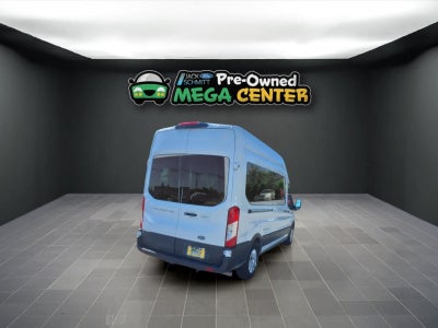 2025 Ford Transit Passenger Wagon XLT