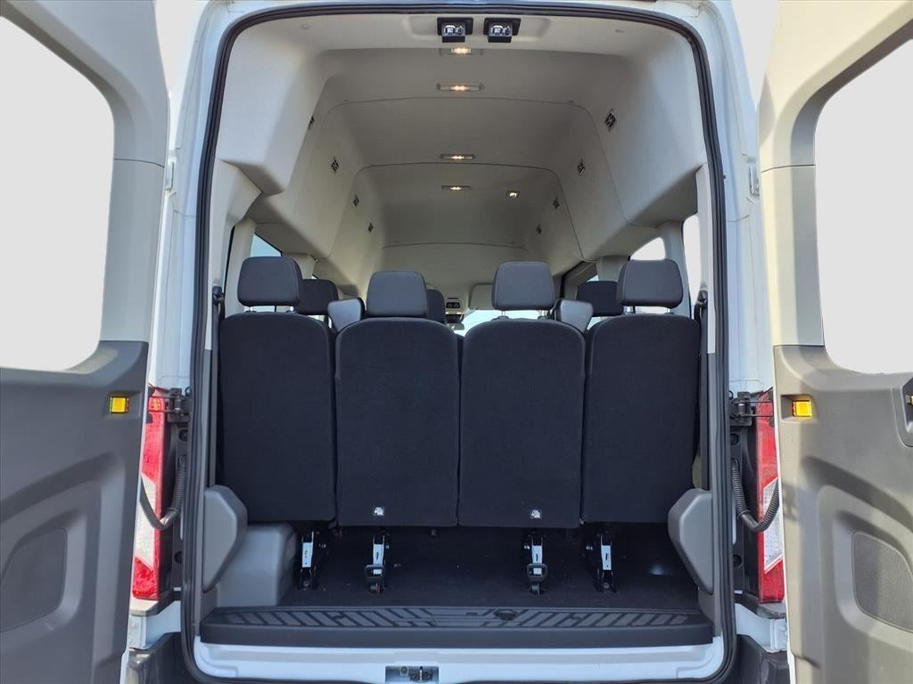 2024 Ford Transit Passenger Wagon XLT