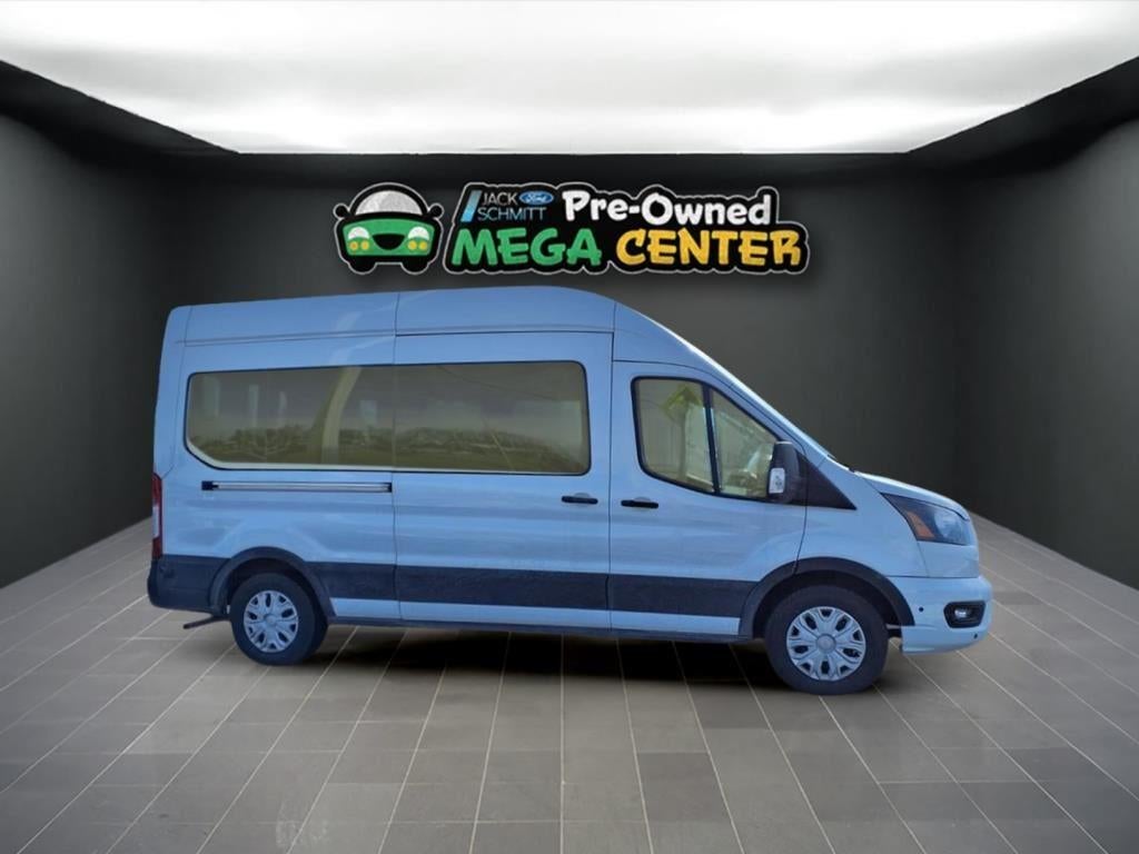 2024 Ford Transit Passenger Wagon XLT