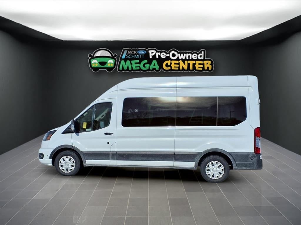 2024 Ford Transit Passenger Wagon XLT