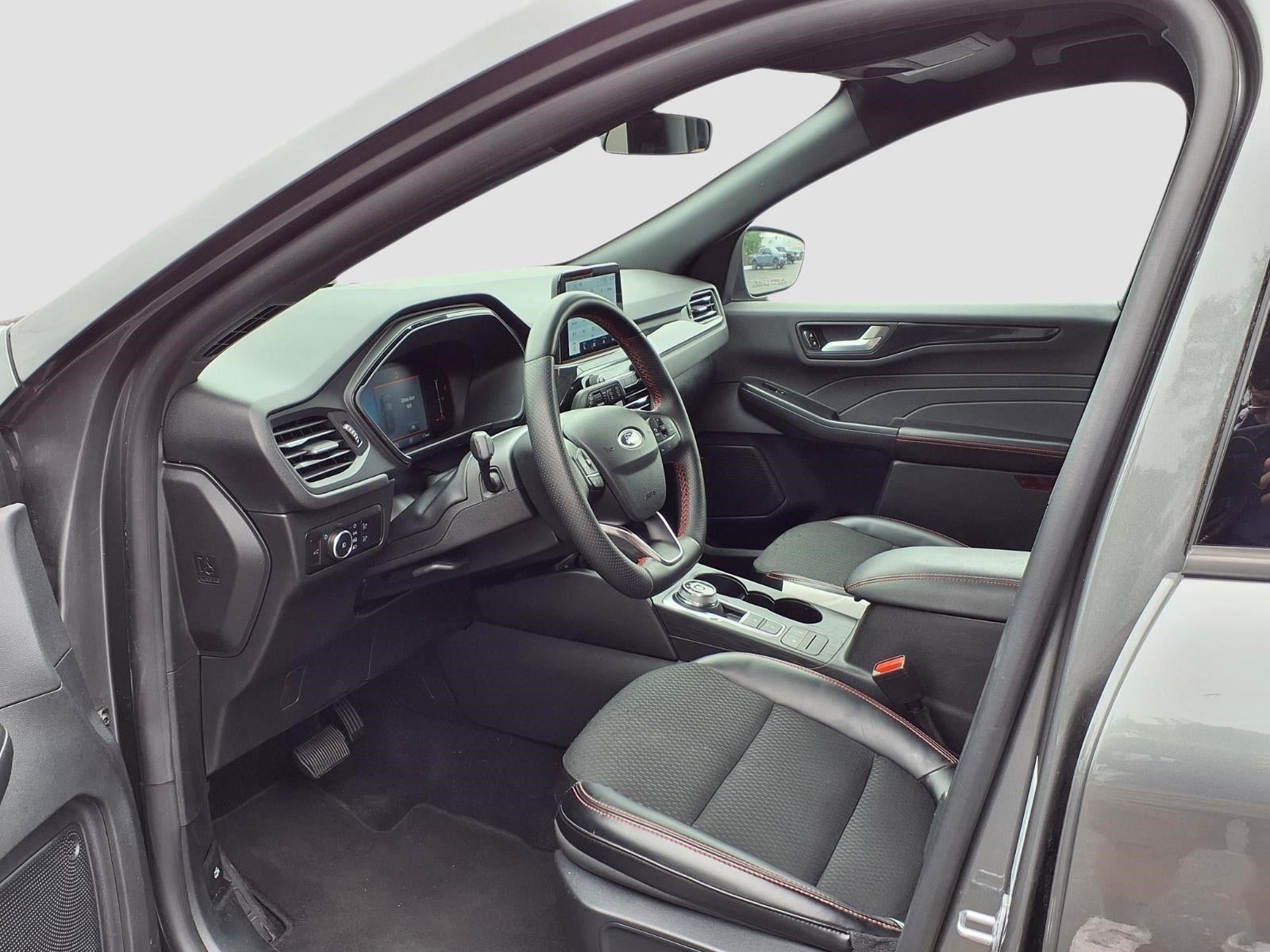 2025 Ford Escape ST-Line Select