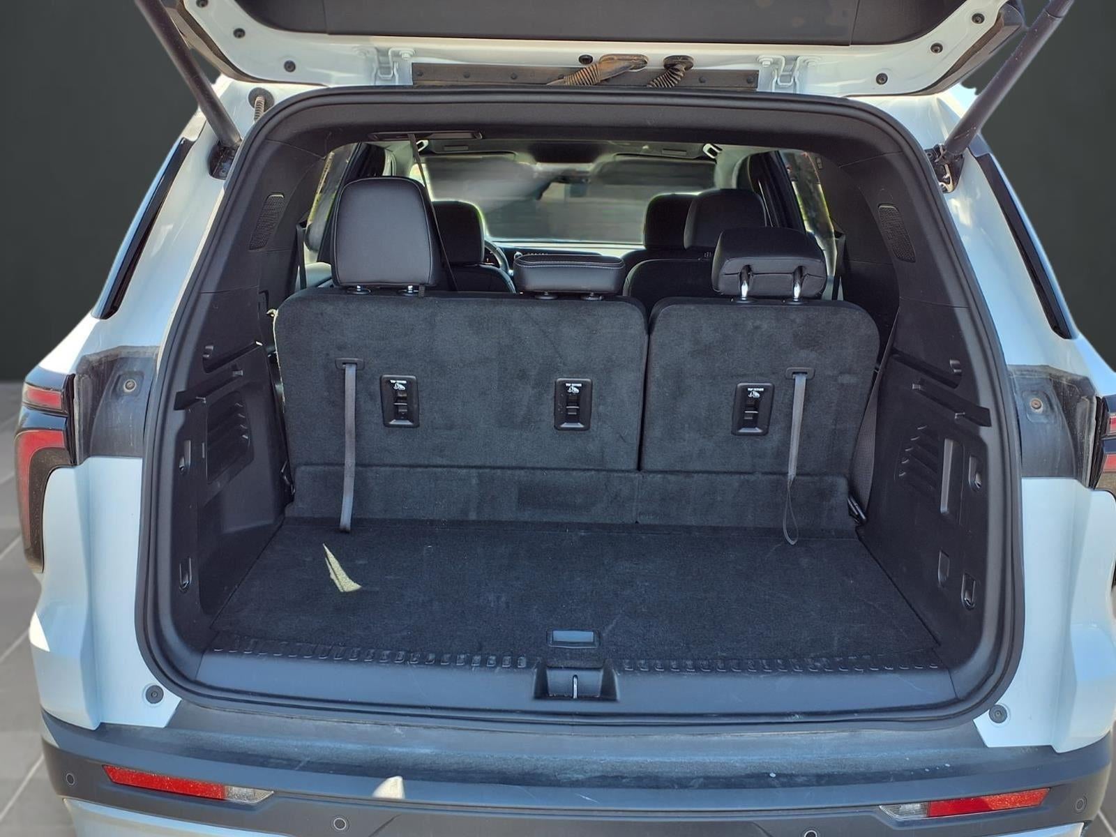 2026 Chevrolet Traverse AWD LT