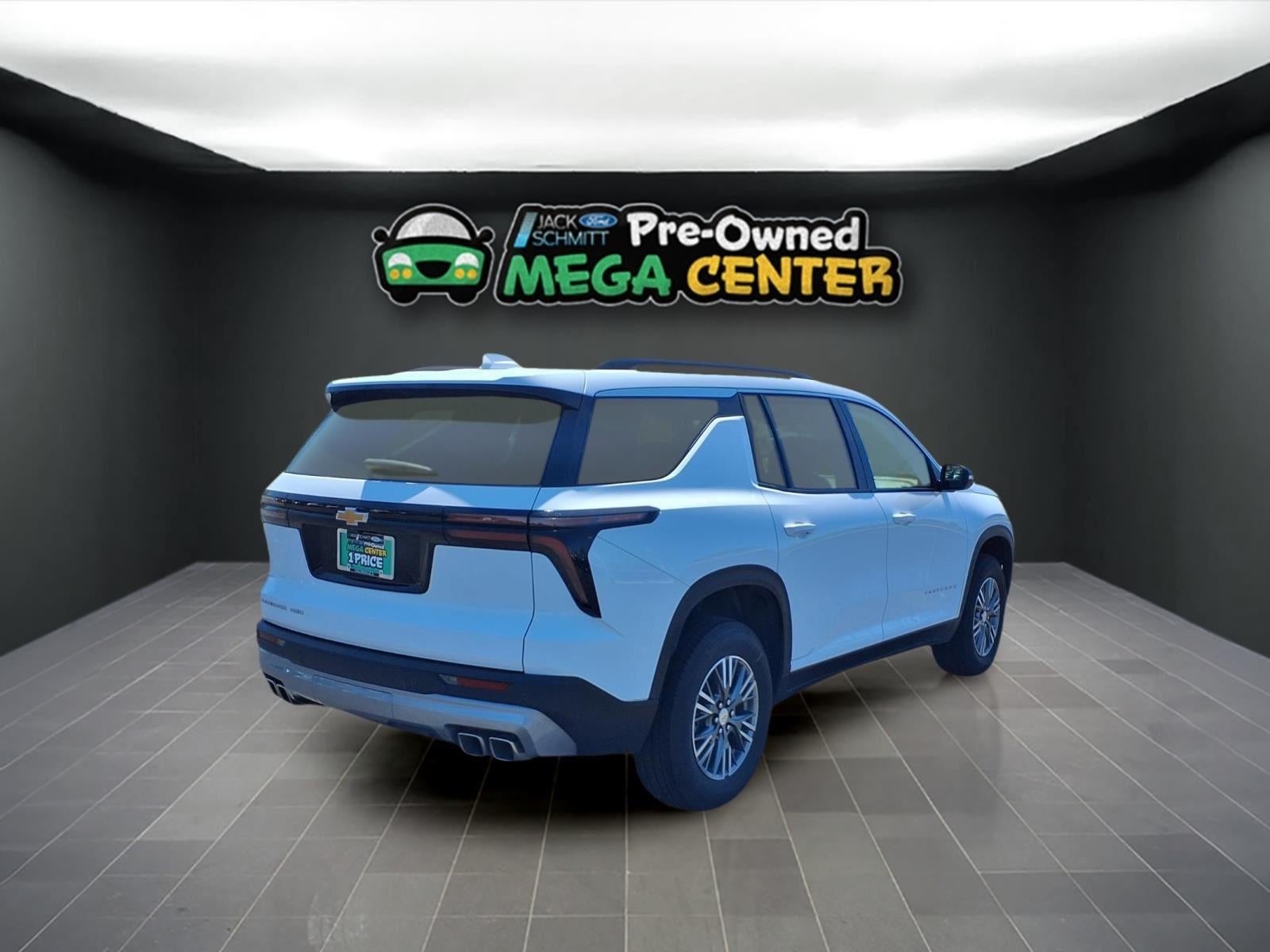 2026 Chevrolet Traverse AWD LT