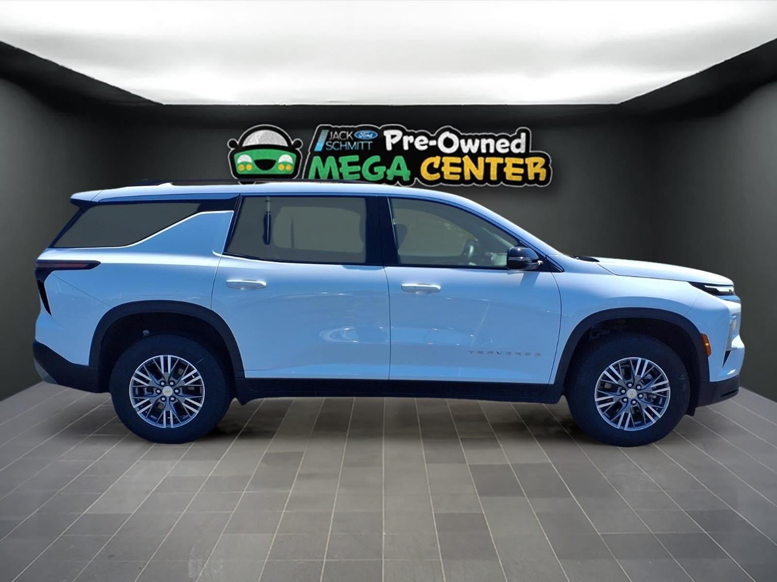 2026 Chevrolet Traverse AWD LT