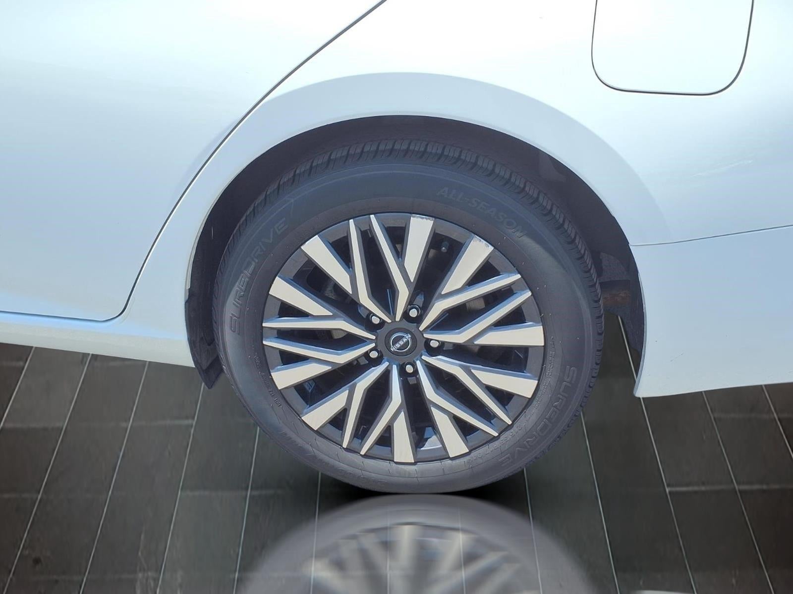2025 Nissan Altima SV - Photo 16