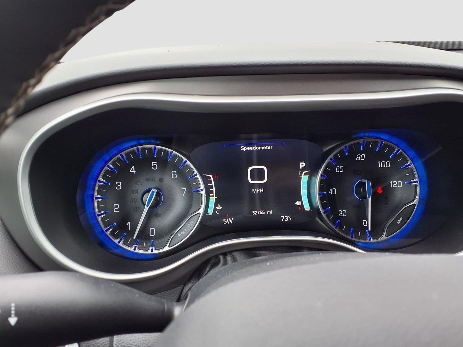 2025 Chrysler Pacifica Select