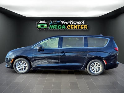 2024 Chrysler Voyager LX