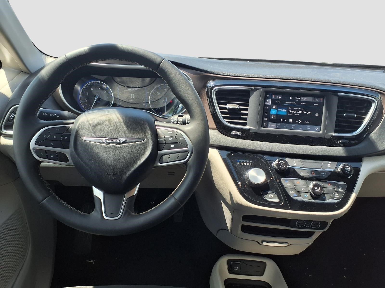 2022 Chrysler Voyager LX
