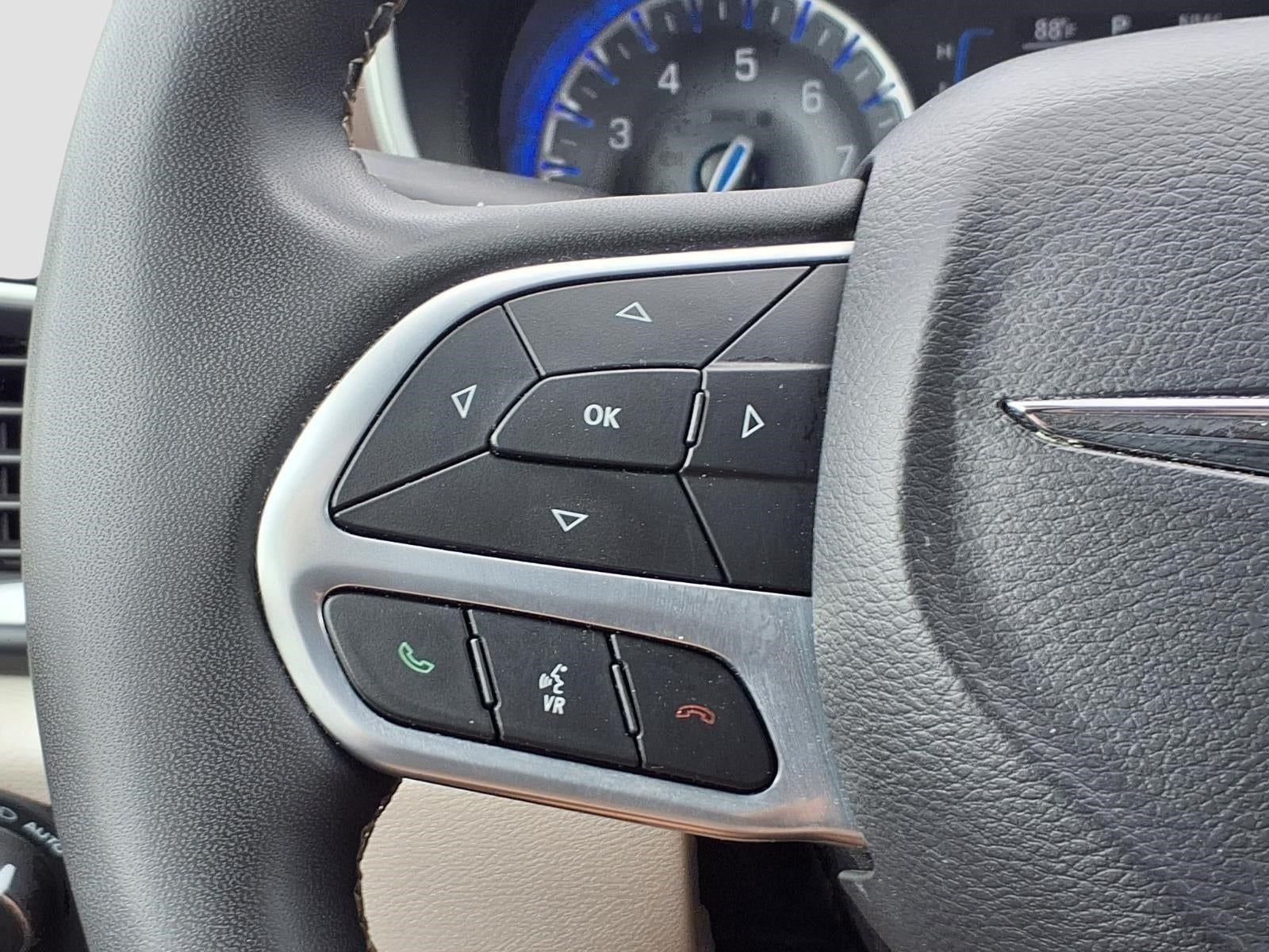 2023 Chrysler Voyager LX