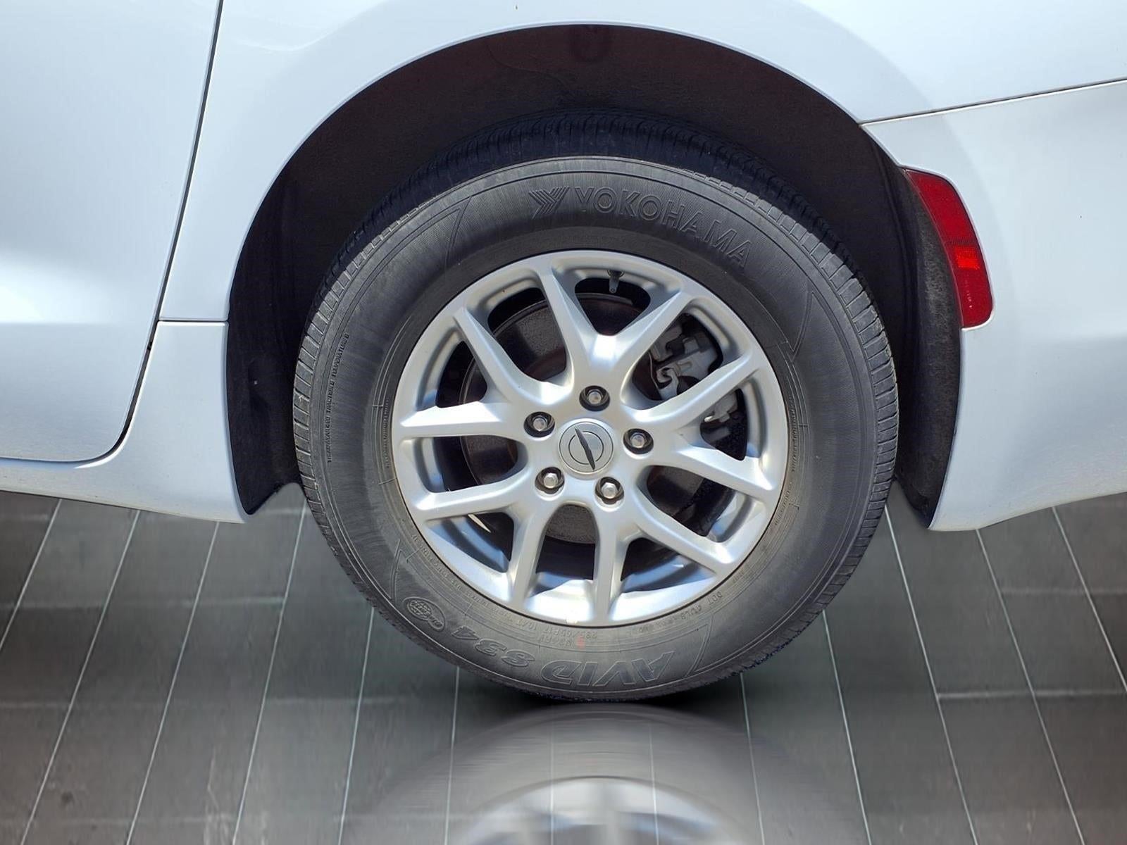 2022 Chrysler VOYAGER LX