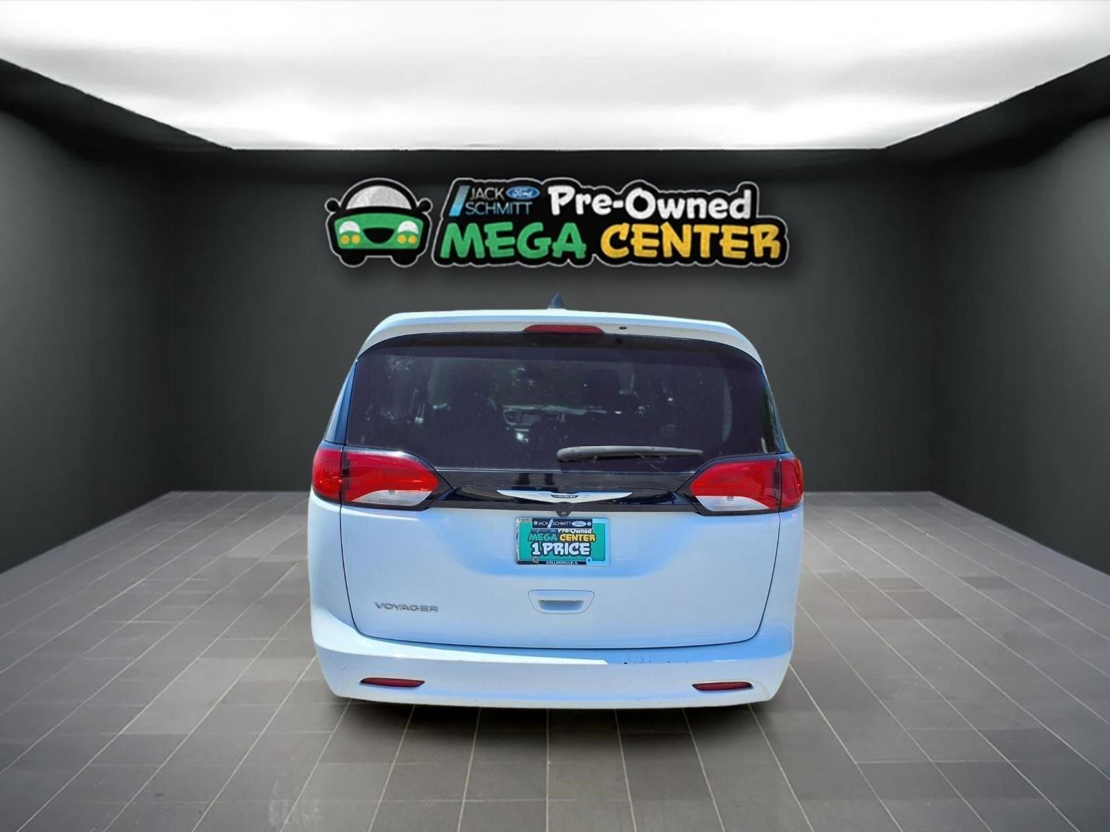 2022 Chrysler VOYAGER LX
