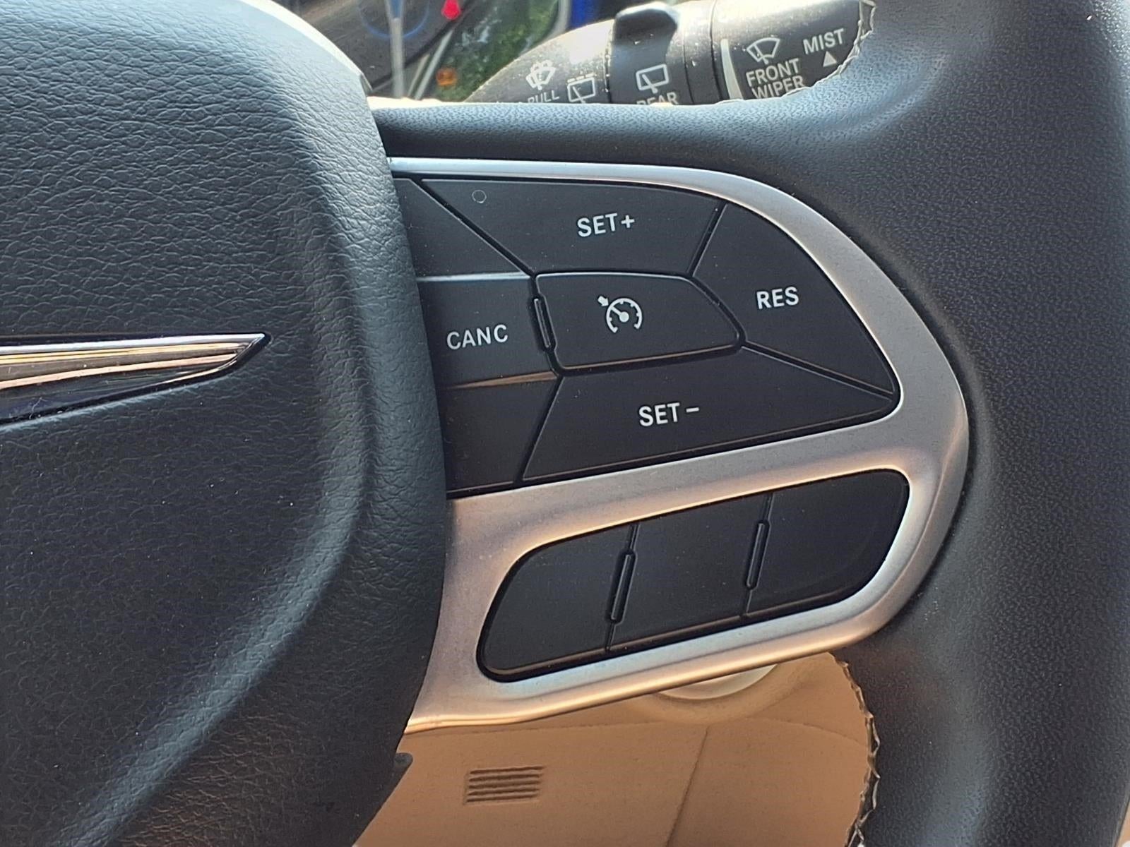 2024 Chrysler Voyager LX