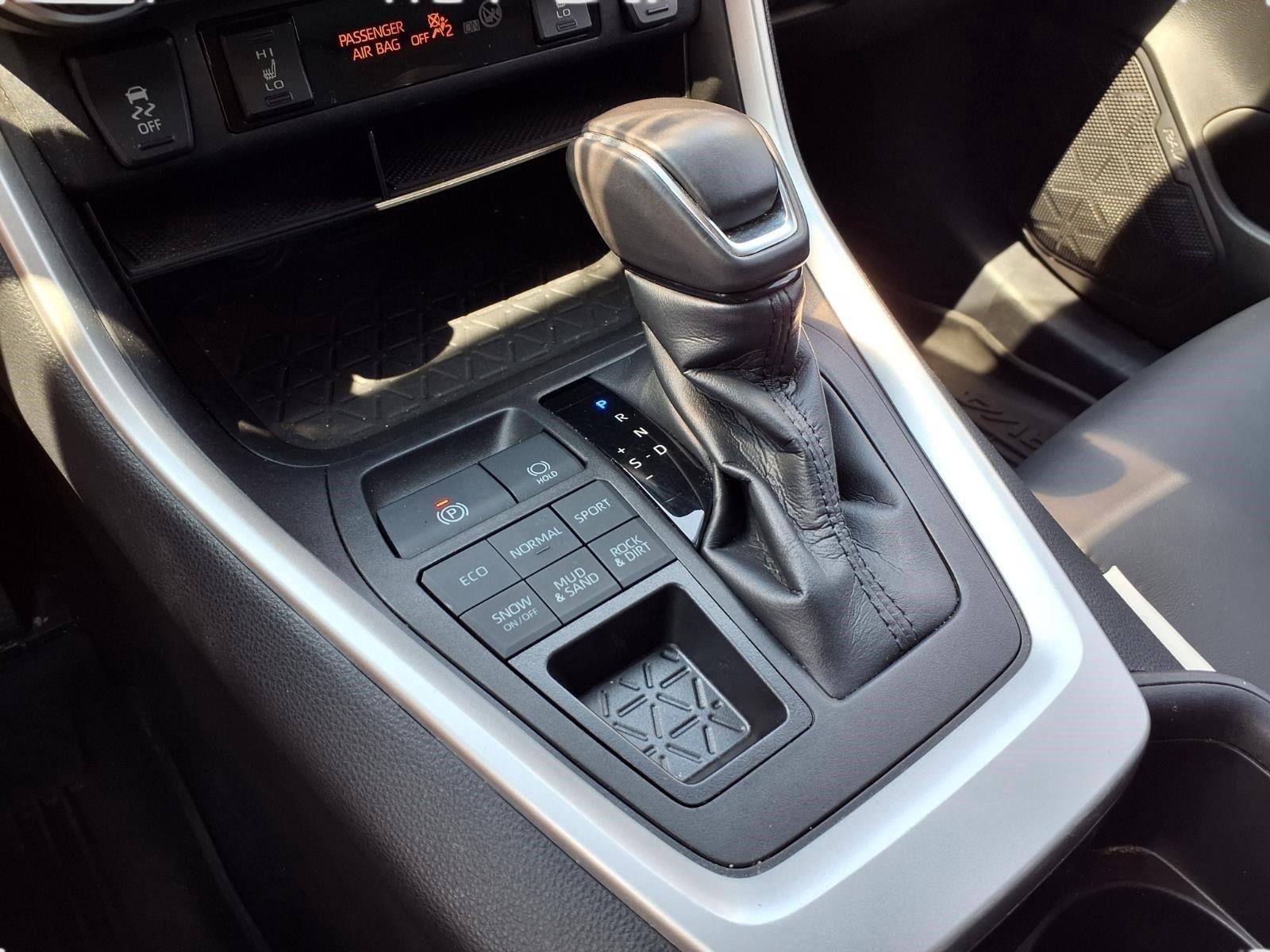 2022 Toyota RAV4 XLE Premium - Photo 10