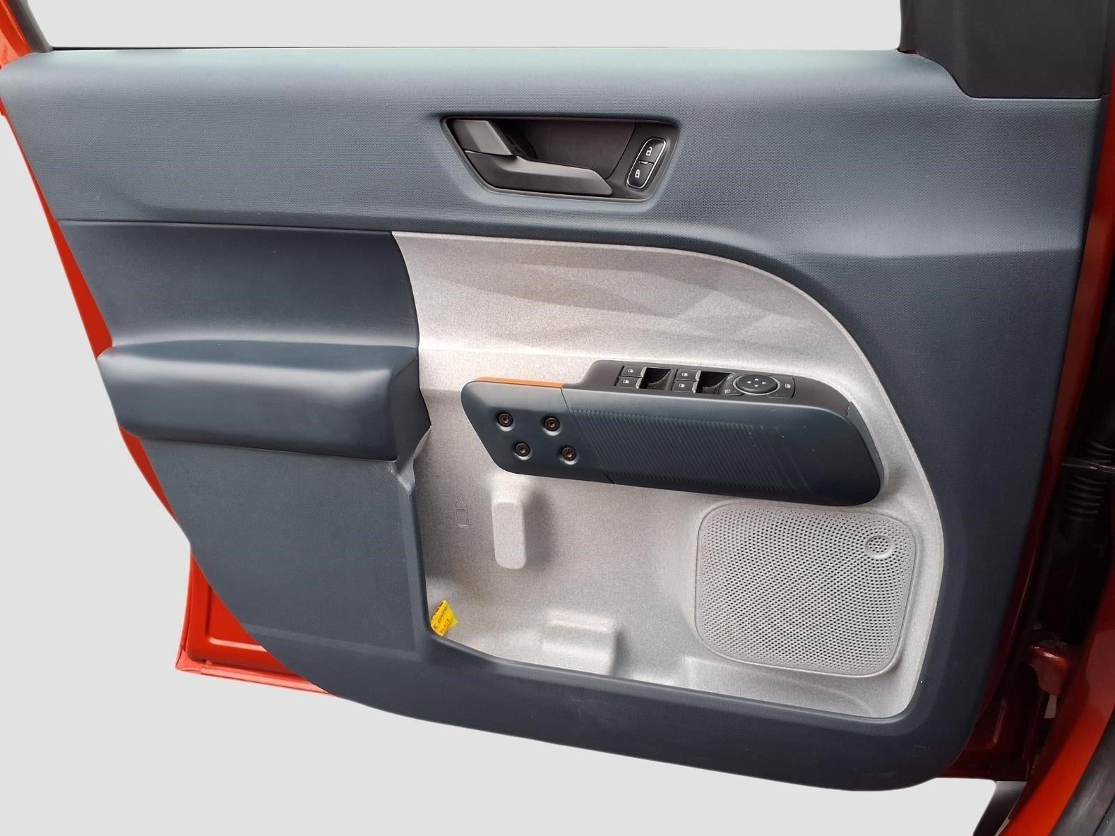 2023 Ford MAVERICK Base