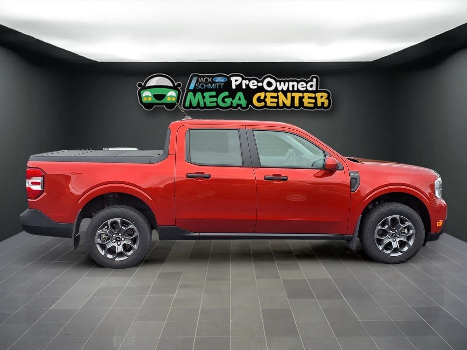 2023 Ford MAVERICK Base