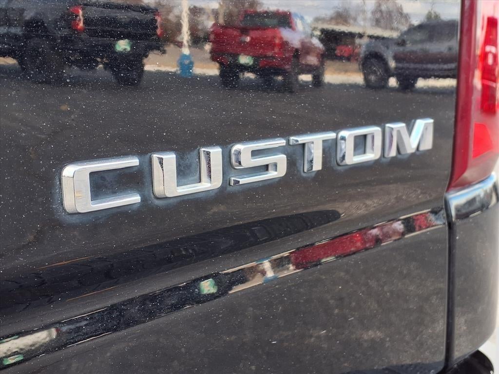 2021 Chevrolet Silverado 1500 Custom