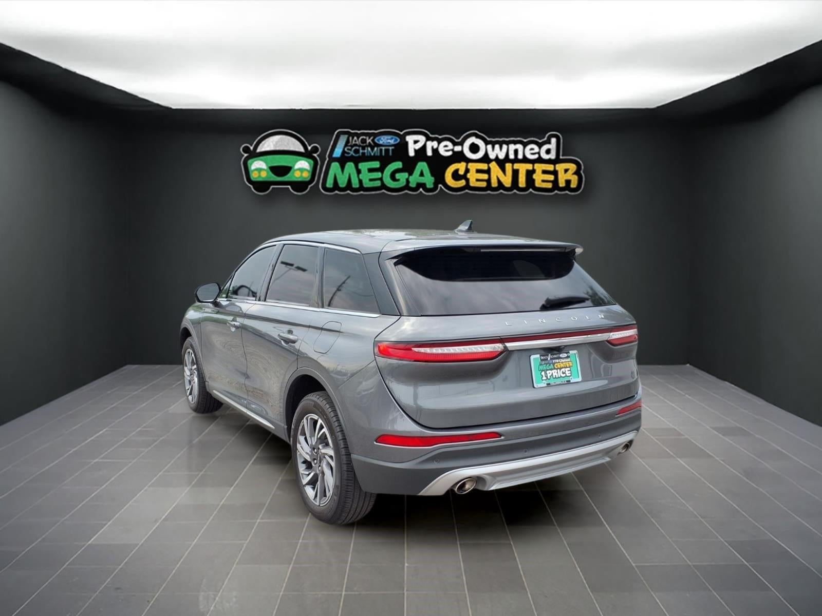 2023 Lincoln Corsair Standard