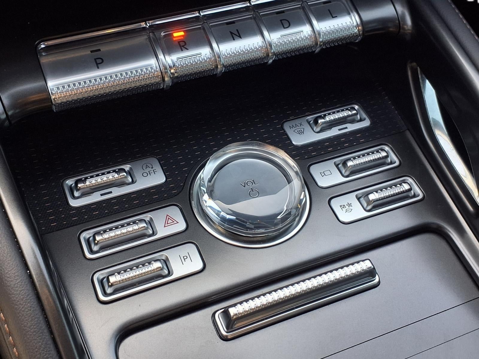 2025 Lincoln Nautilus Reserve