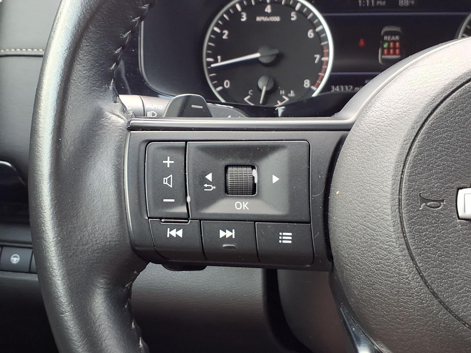 2025 Nissan Pathfinder SV