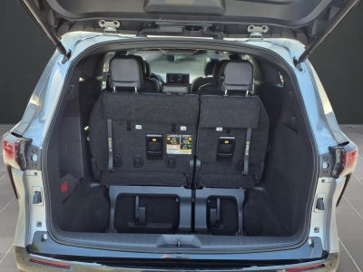 2025 Toyota Sienna Platinum