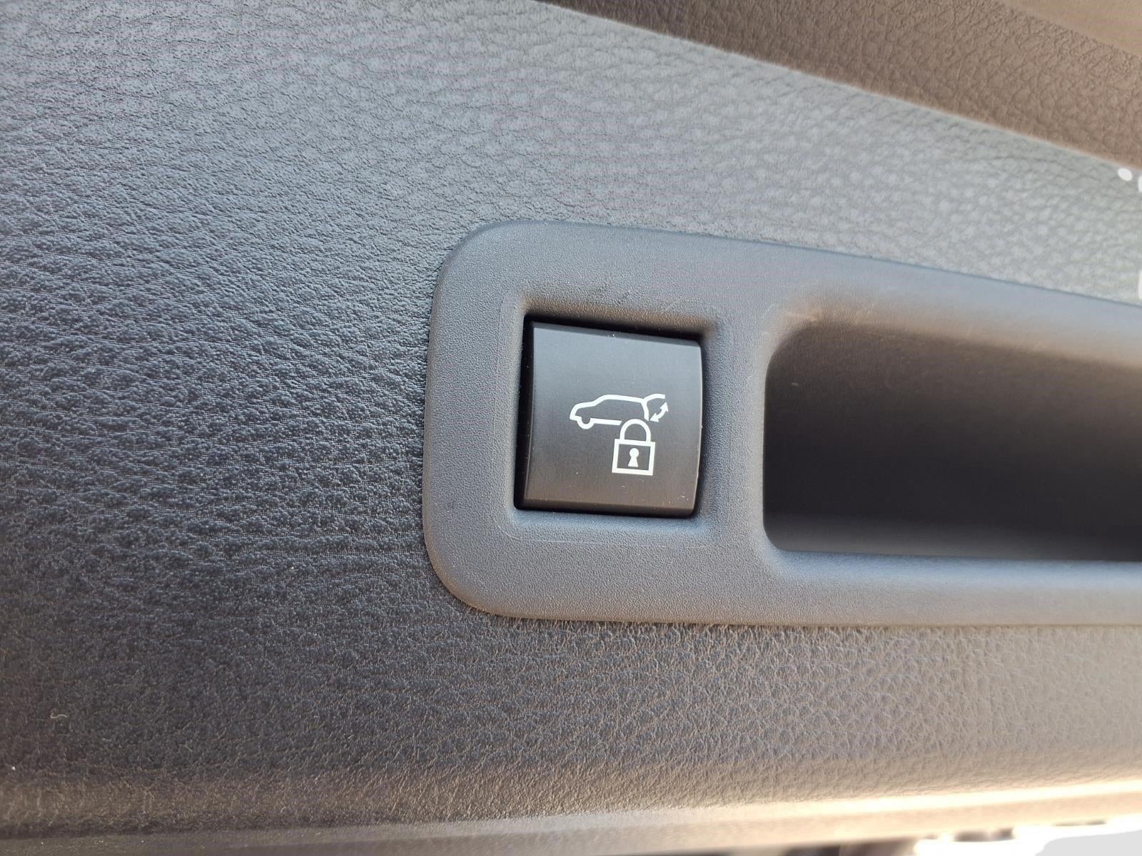 2025 Toyota Sienna Platinum