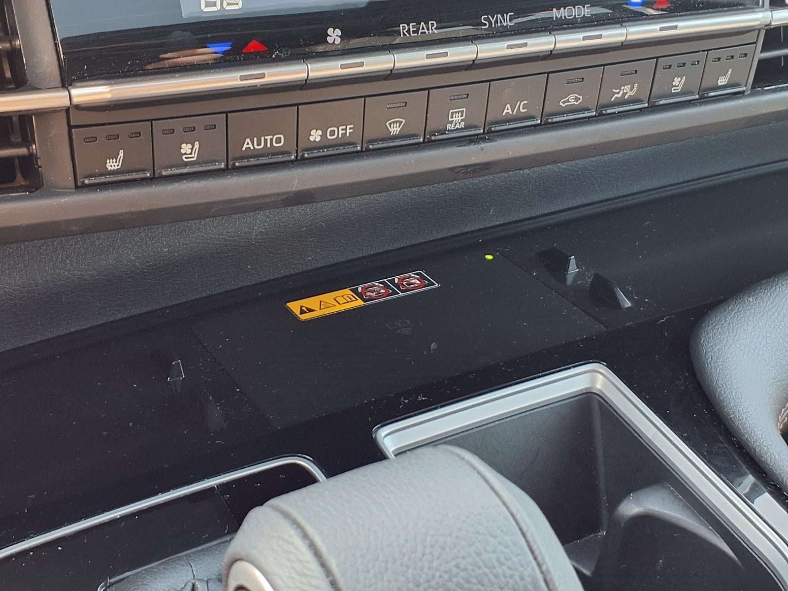 2025 Toyota Sienna Platinum