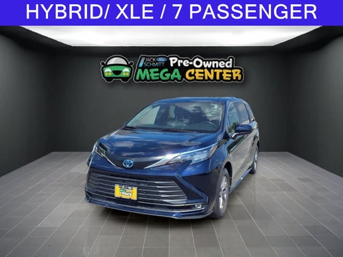 2025 Toyota Sienna XLE