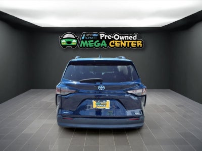 2025 Toyota Sienna XLE