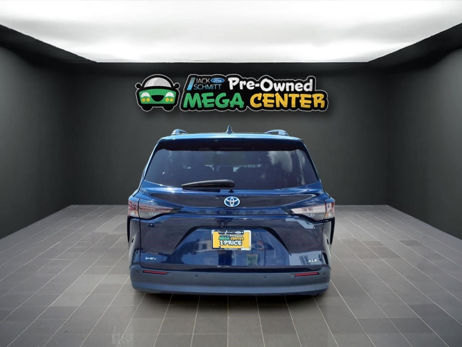 2025 Toyota Sienna XLE