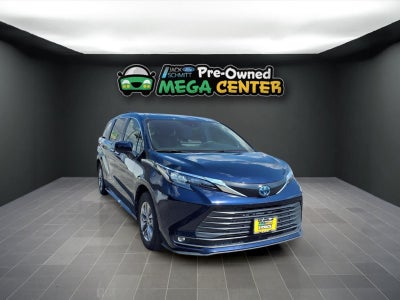 2025 Toyota Sienna XLE