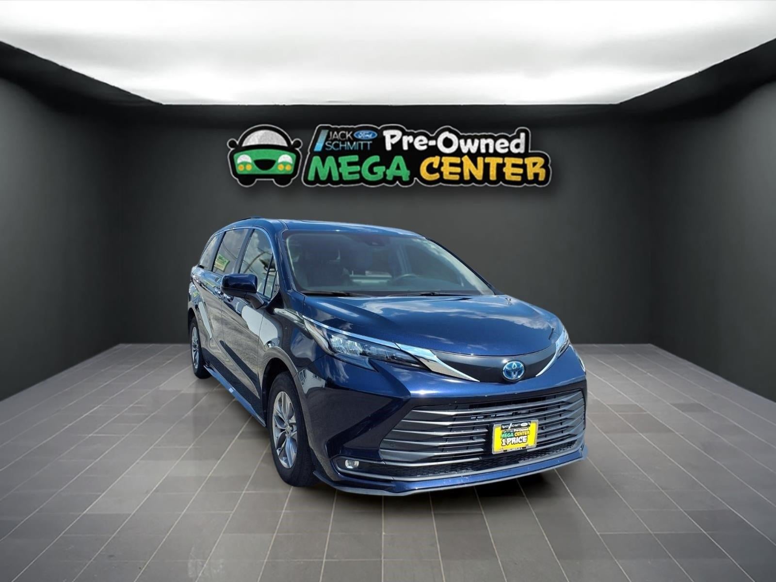 2025 Toyota Sienna XLE