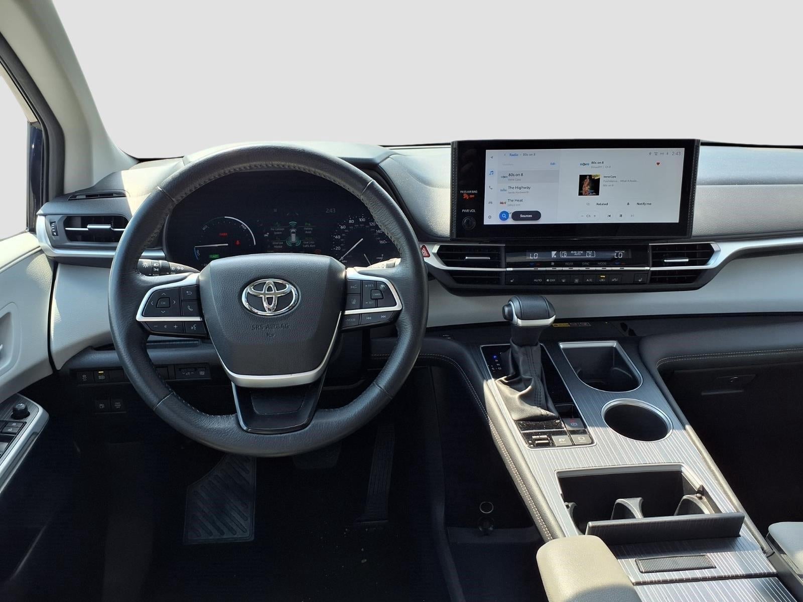 2025 Toyota Sienna XLE