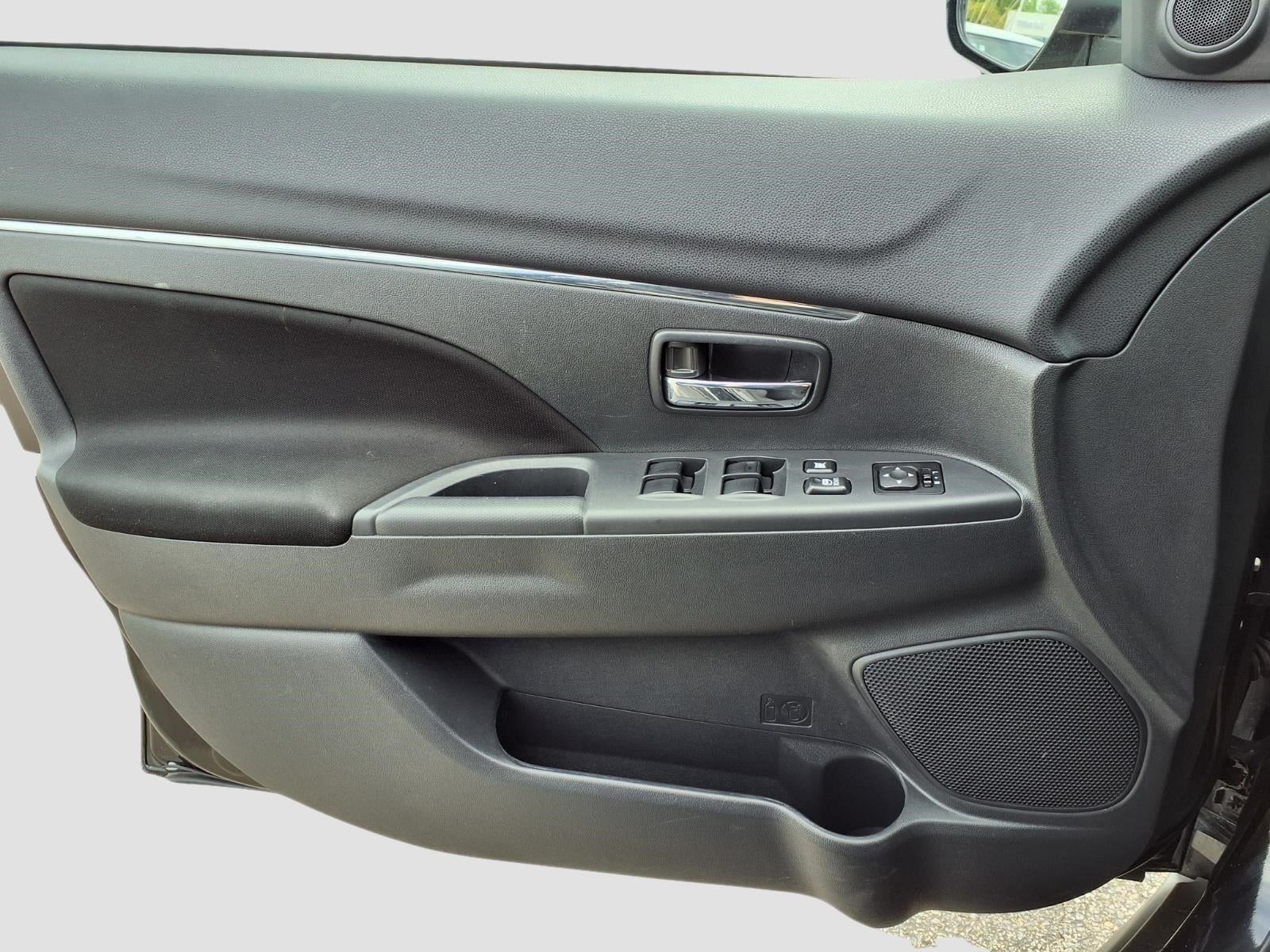 2025 Mitsubishi Outlander Sport SE