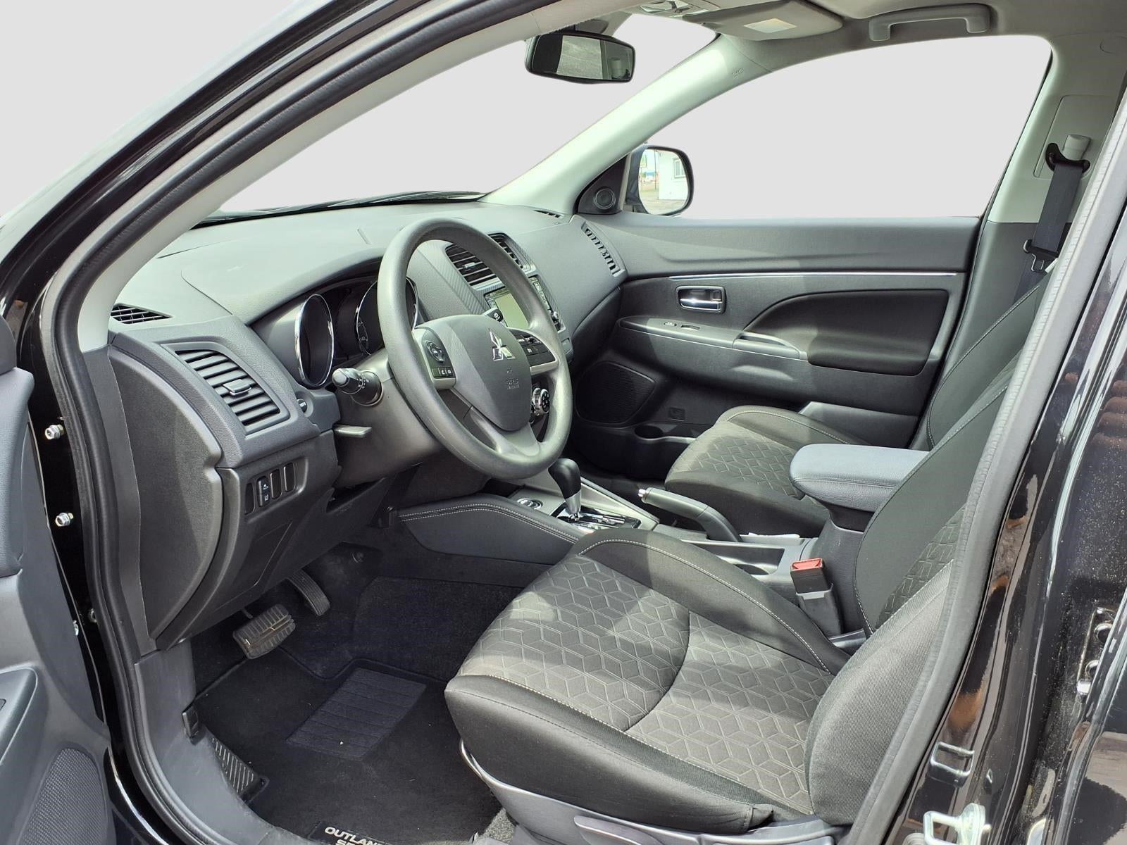 2025 Mitsubishi Outlander Sport SE
