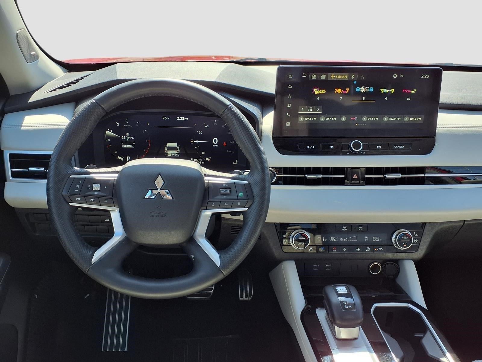 2025 Mitsubishi Outlander SEL