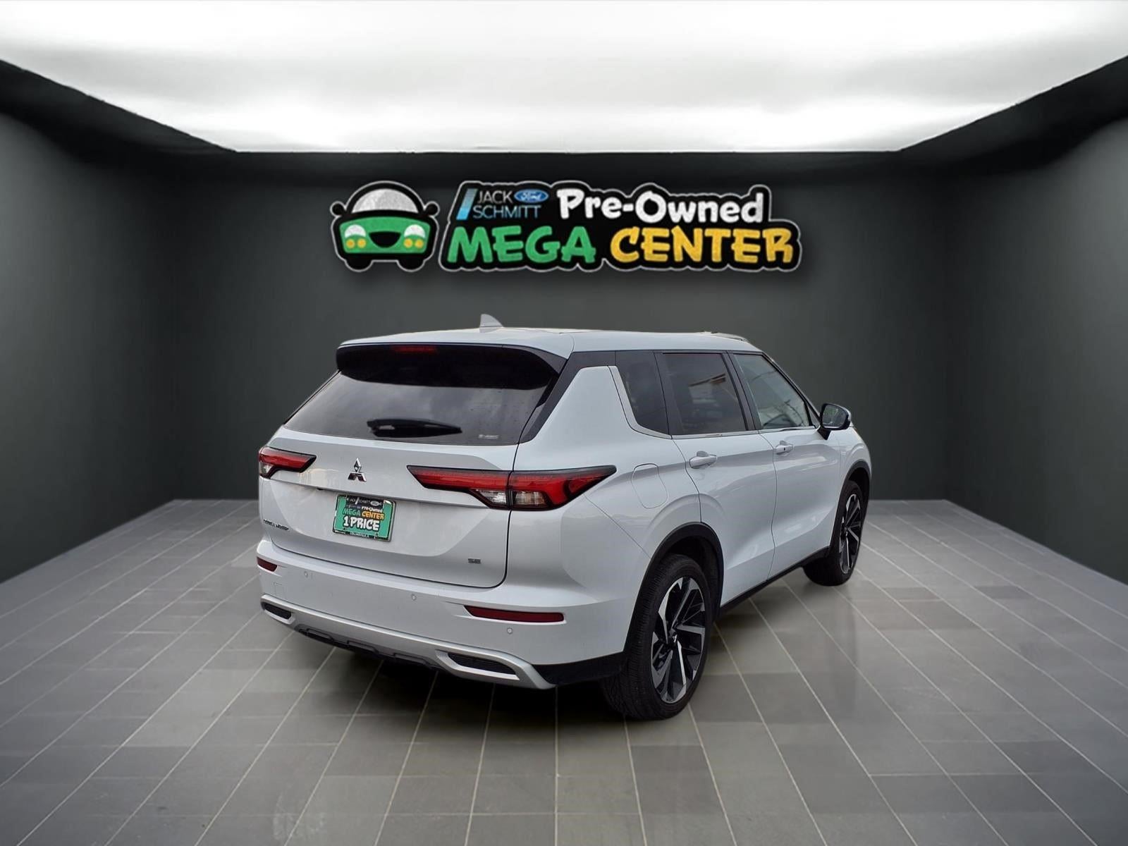 2024 Mitsubishi Outlander SE