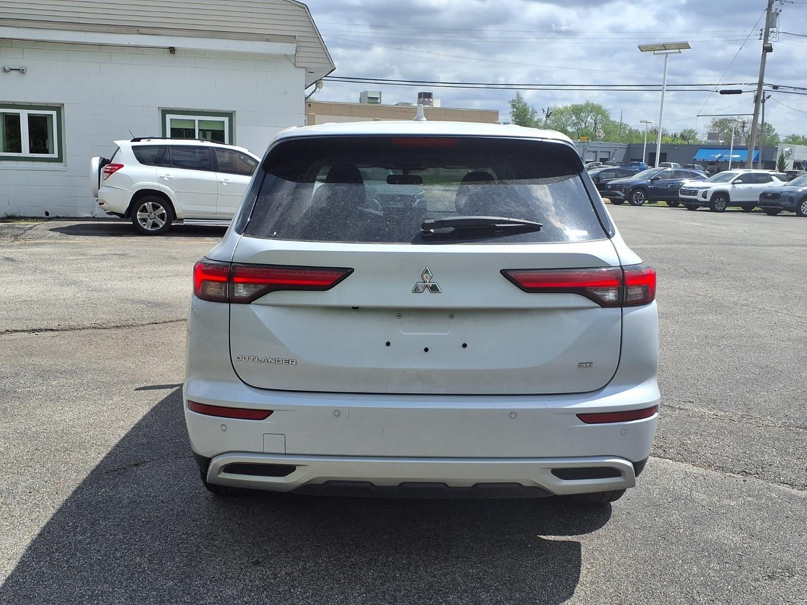 2024 Mitsubishi Outlander SE