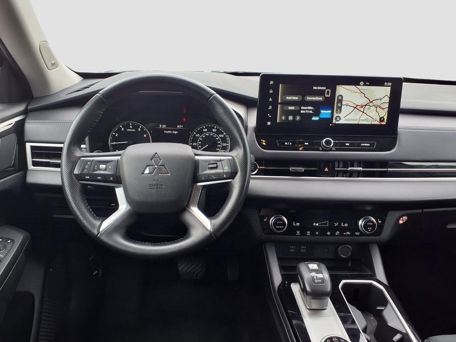 2025 Mitsubishi Outlander SE