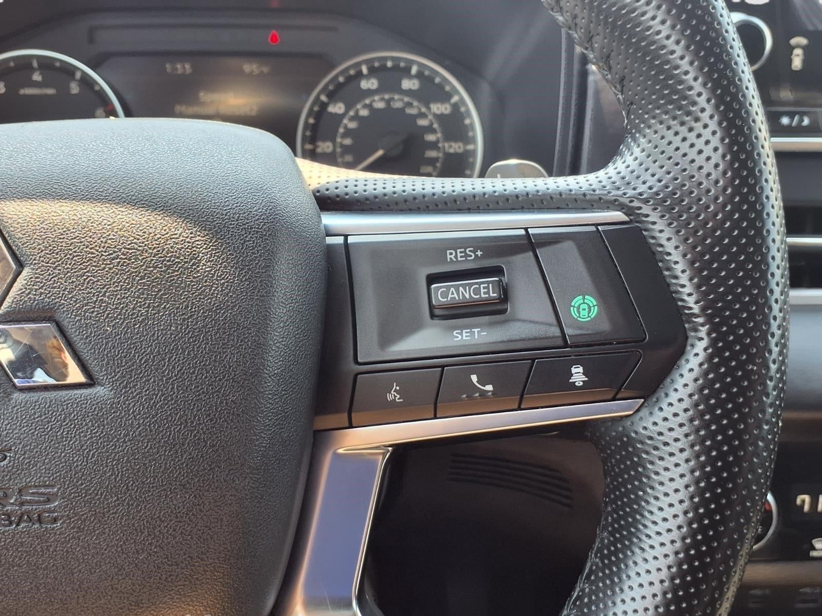 2024 Mitsubishi Outlander SE