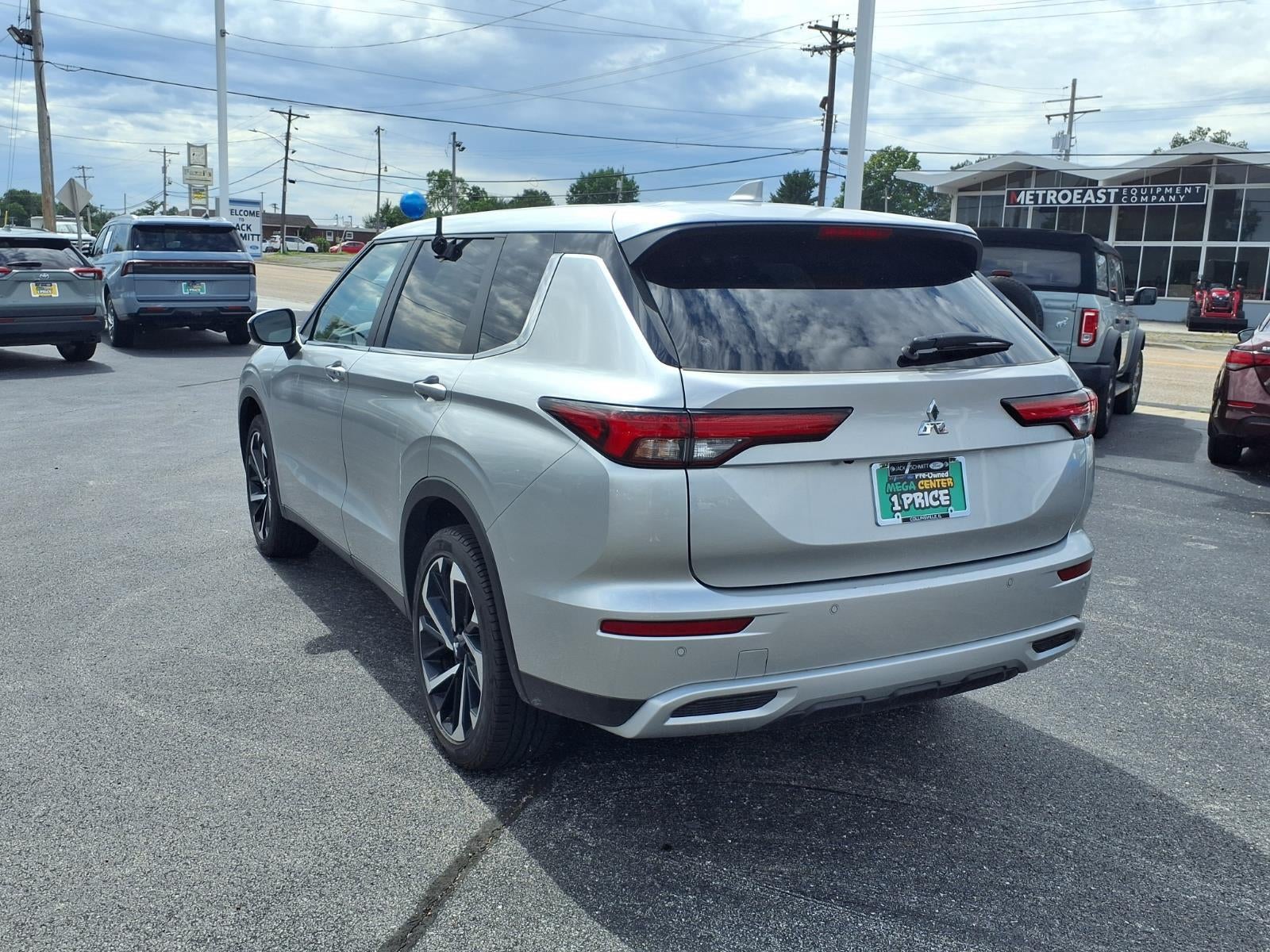 2024 Mitsubishi Outlander SE