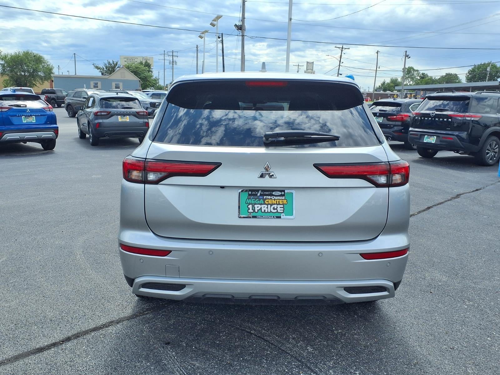 2024 Mitsubishi Outlander SE