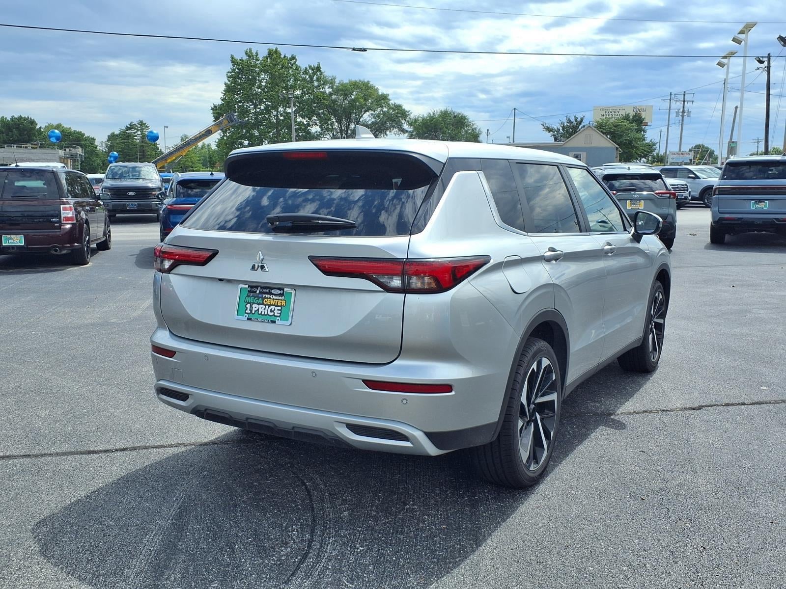 2024 Mitsubishi Outlander SE