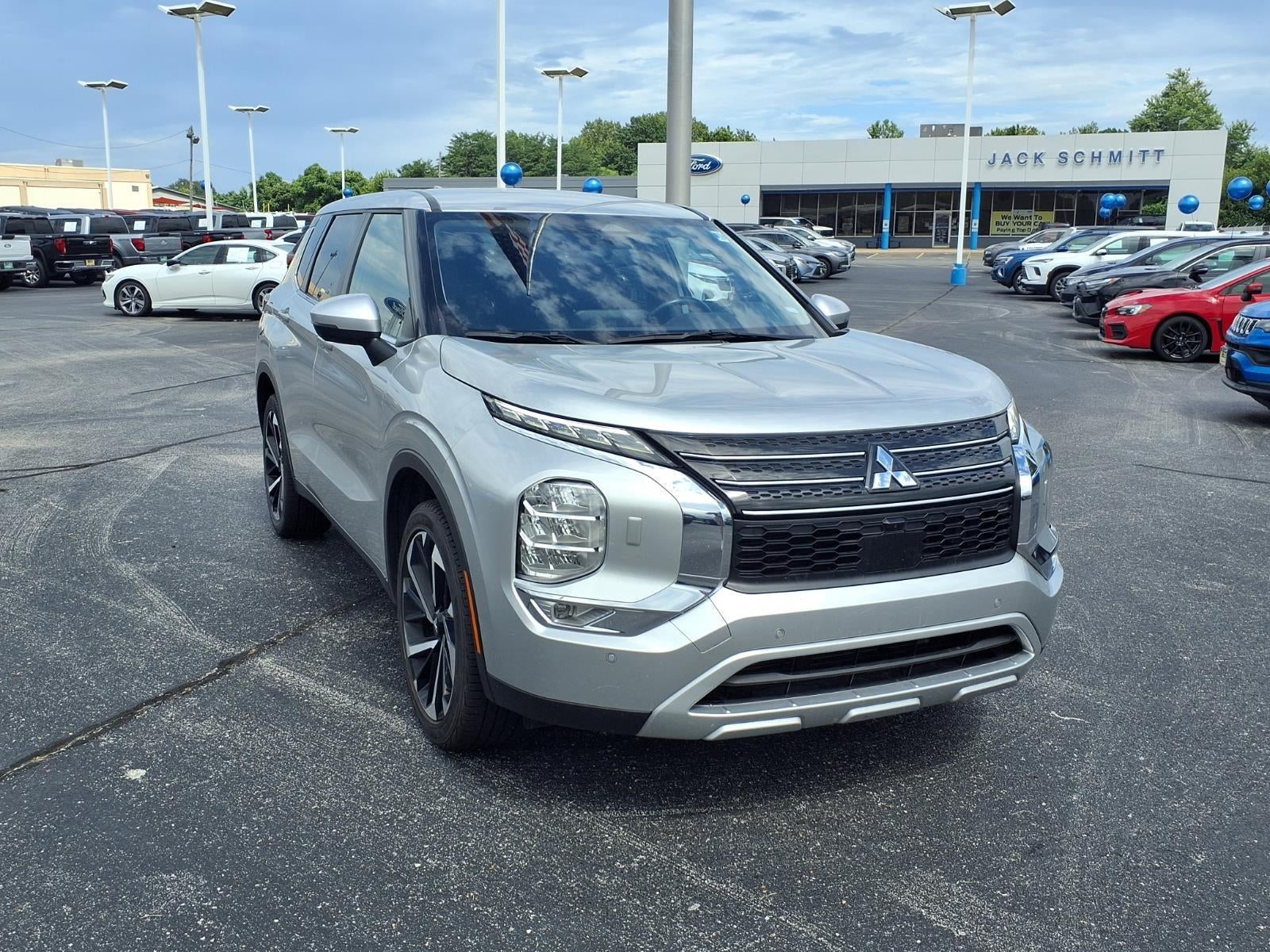 2024 Mitsubishi Outlander SE