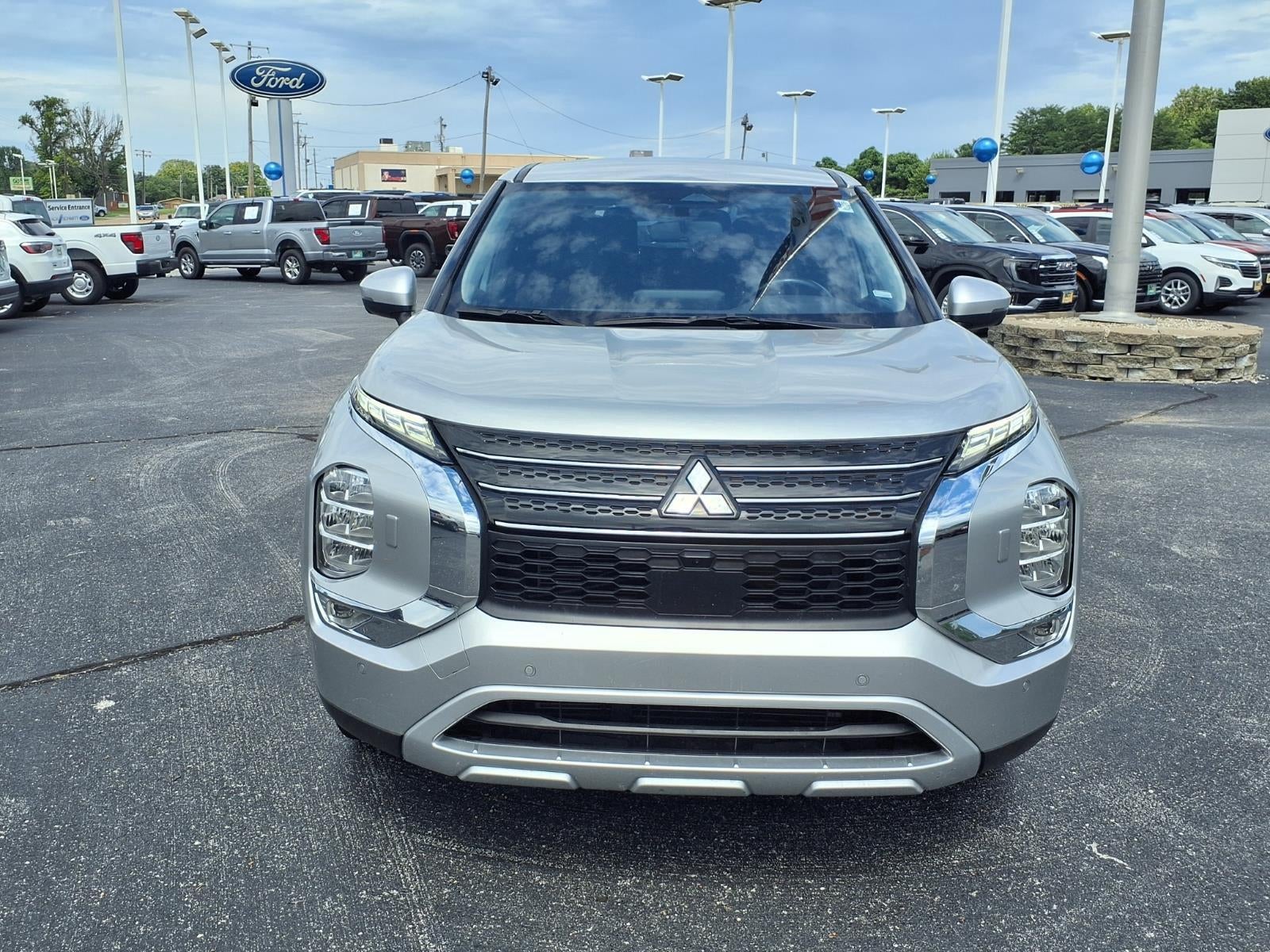 2024 Mitsubishi Outlander SE